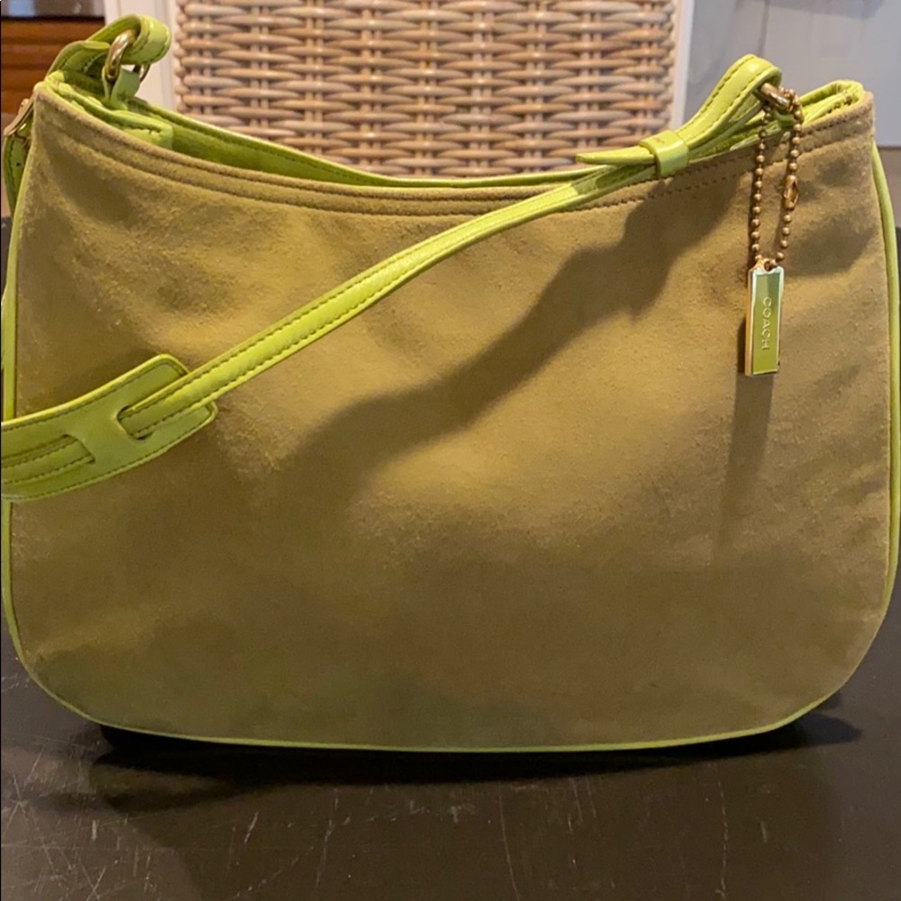 Sweeeeet green Coach petite shoulder bag. Nice.
